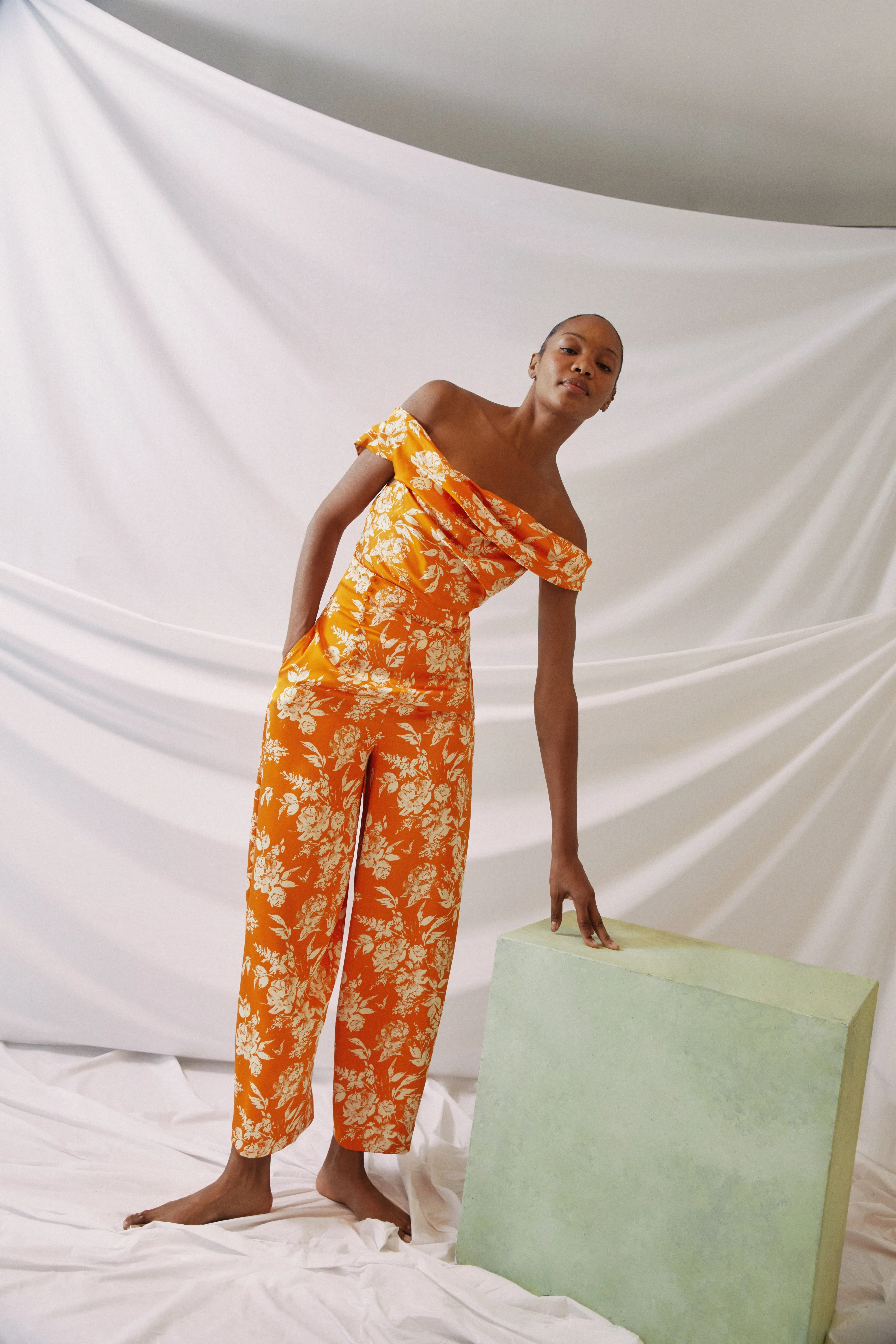 Barrel Pants in Paintbrush Printed Viscose