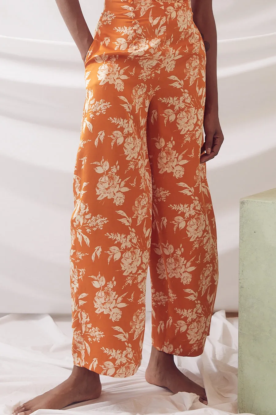 Barrel Pants in Paintbrush Printed Viscose