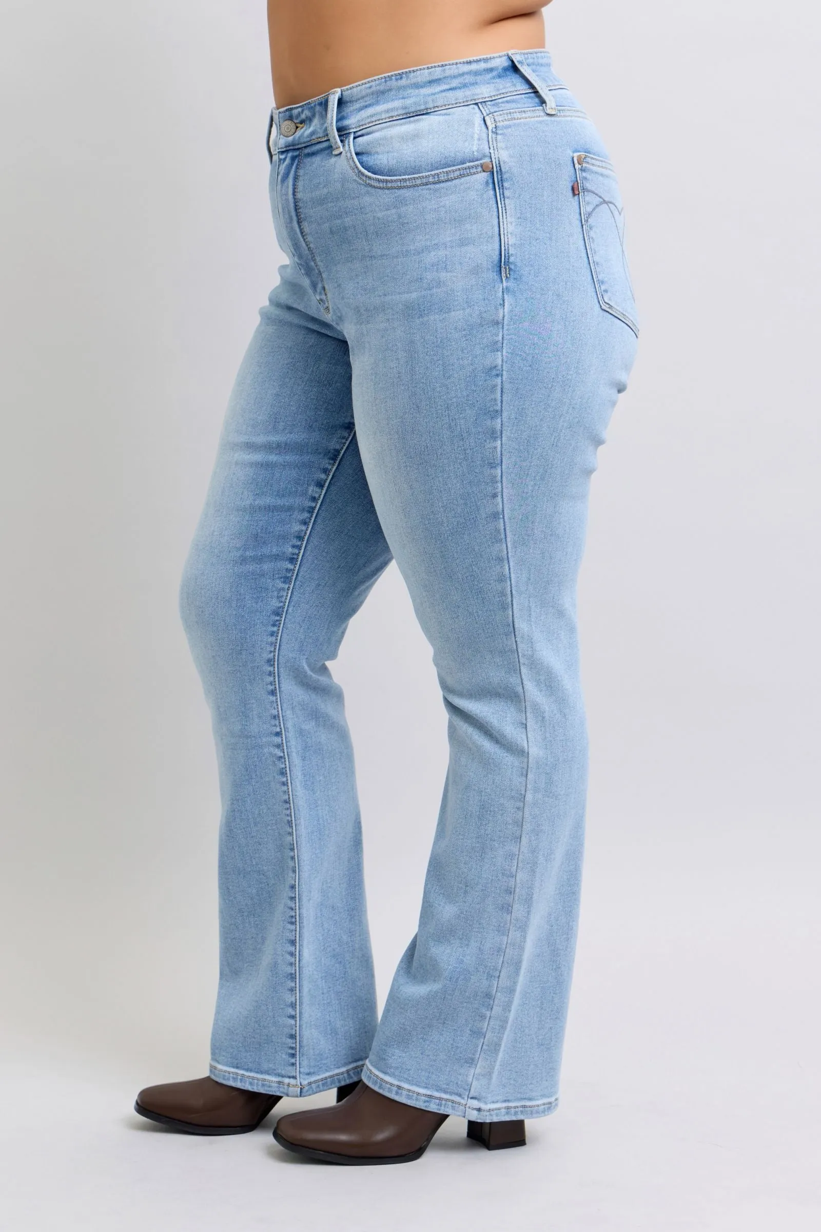 Judy Blue Mid Rise Thermal Bootcut Denim Jeans 82620
