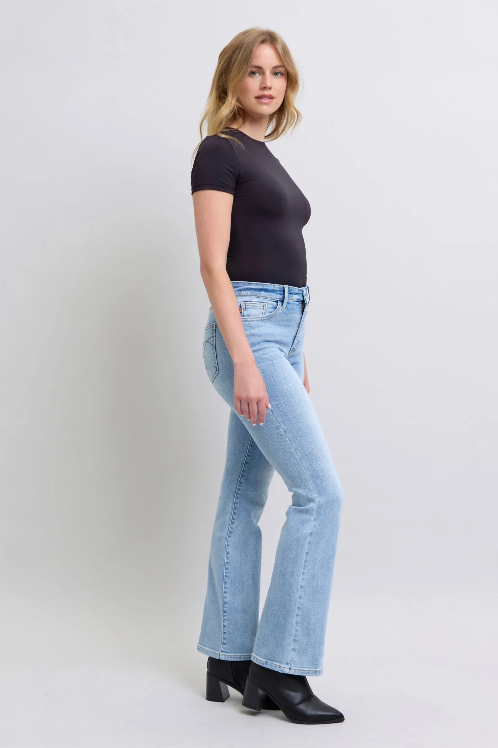 Judy Blue Mid Rise Thermal Bootcut Denim Jeans 82620