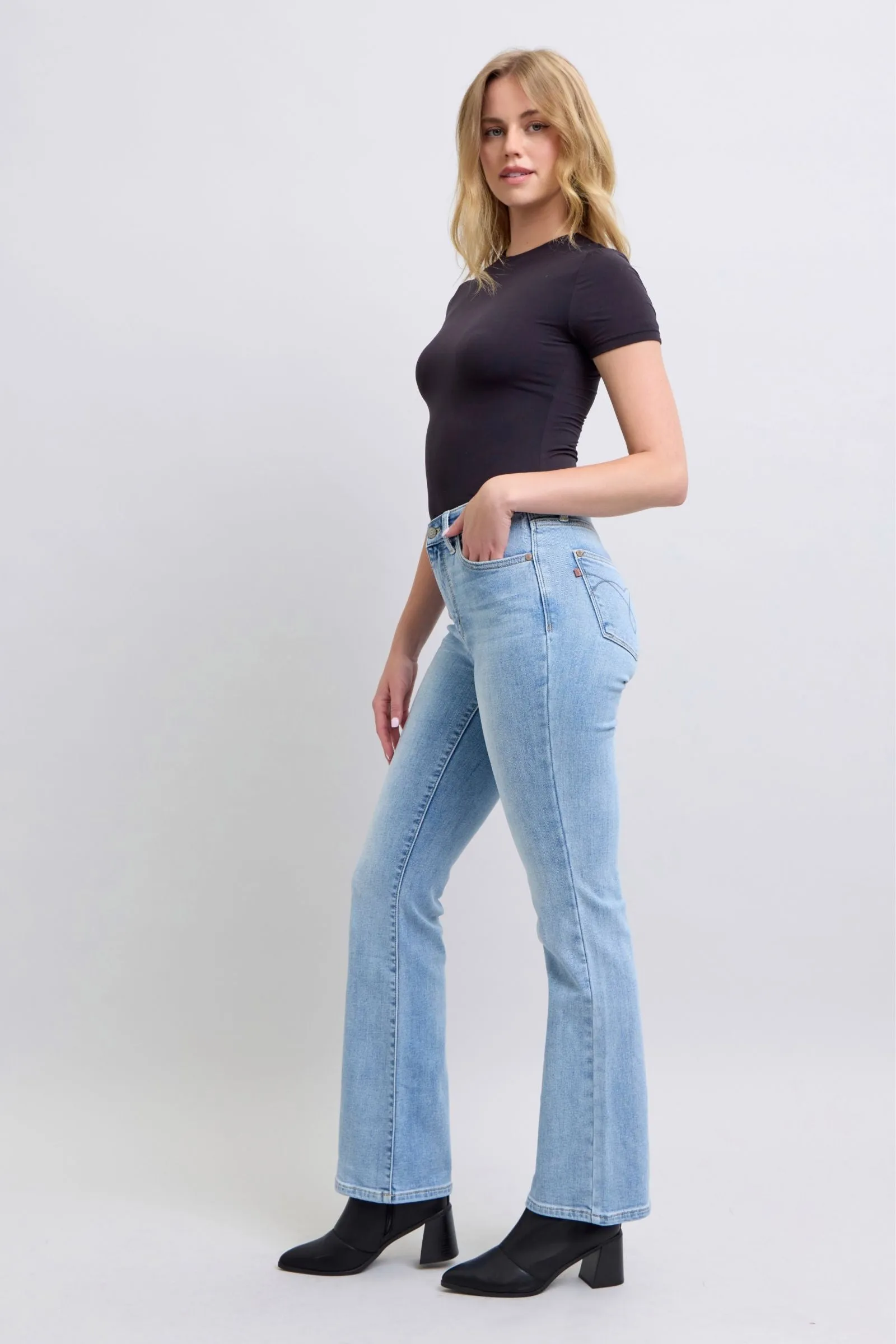 Judy Blue Mid Rise Thermal Bootcut Denim Jeans 82620